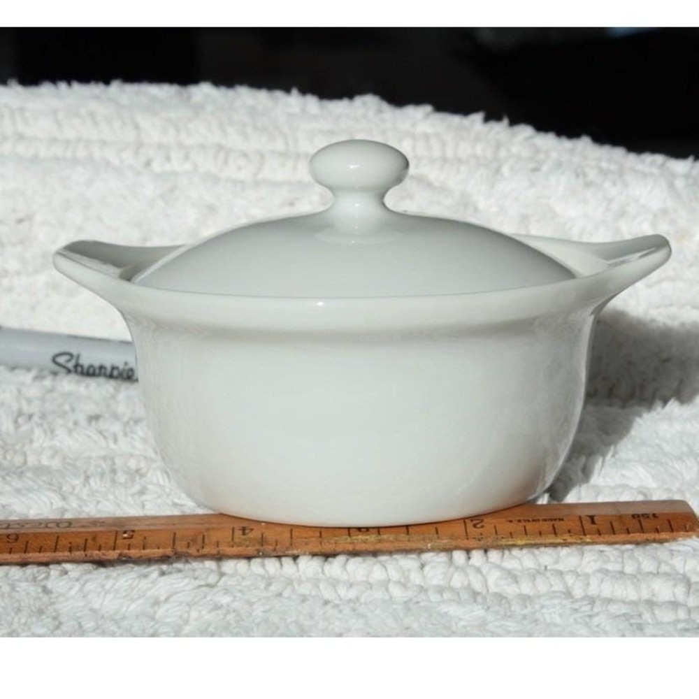 Mikasa‎ Fine China Accent White K1006 Ramekin Bowl with Lid